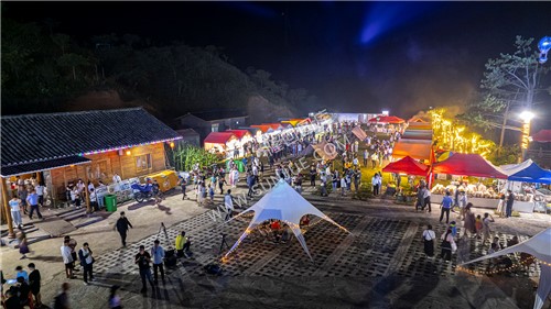 美食街区域_隆回龙瑶幽谷首届房车露营云上音乐美食季