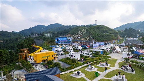 隆回龙瑶幽谷首届房车露营云上音乐美食季