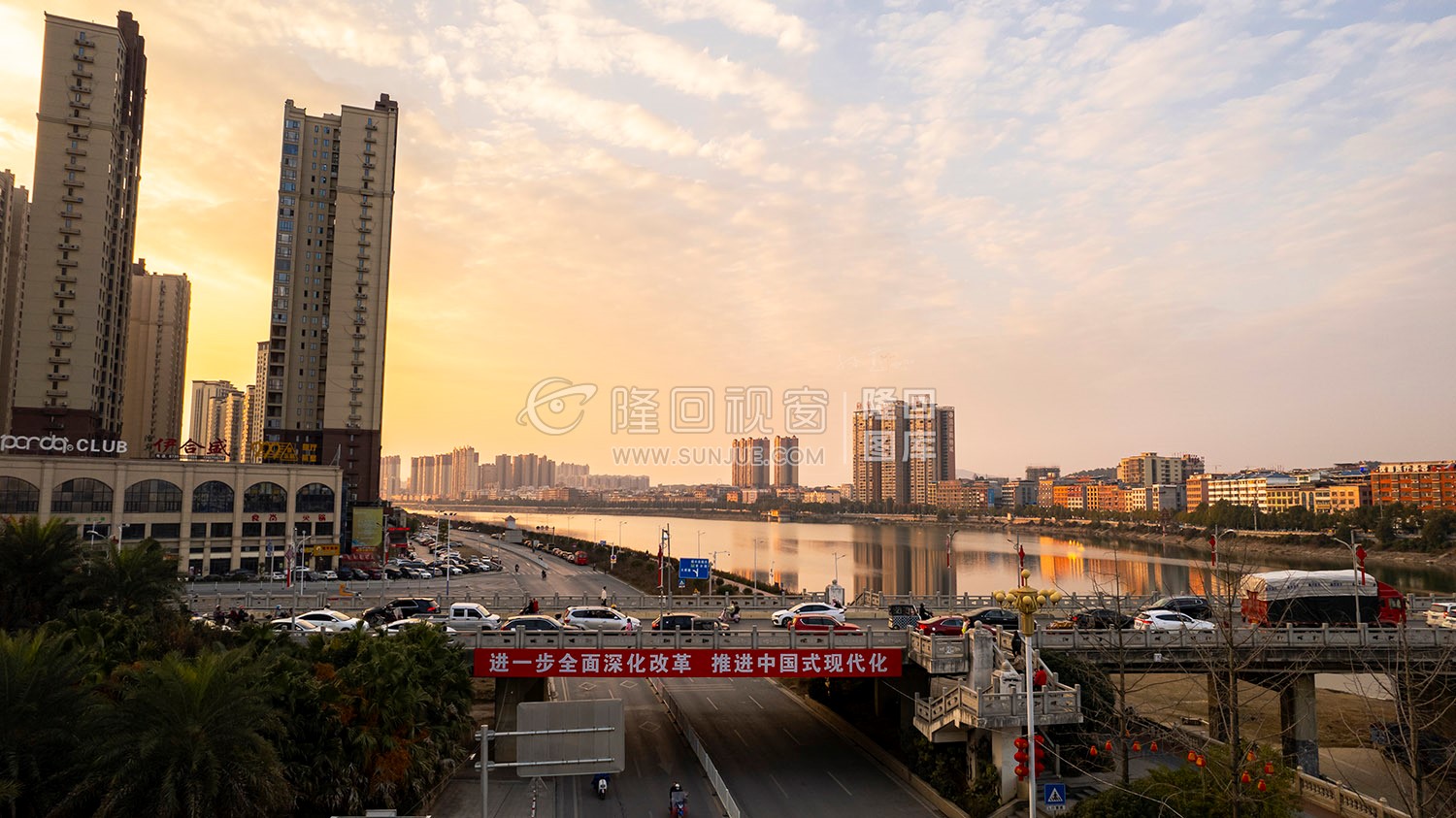 滨江国际河边_隆回大桥