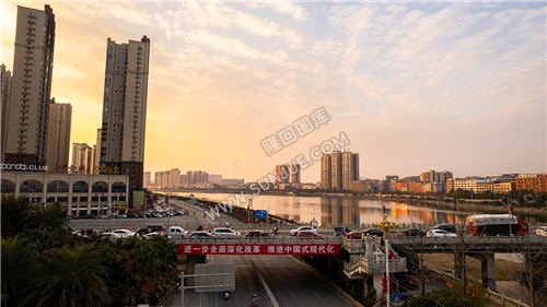 滨江国际河边_隆回大桥