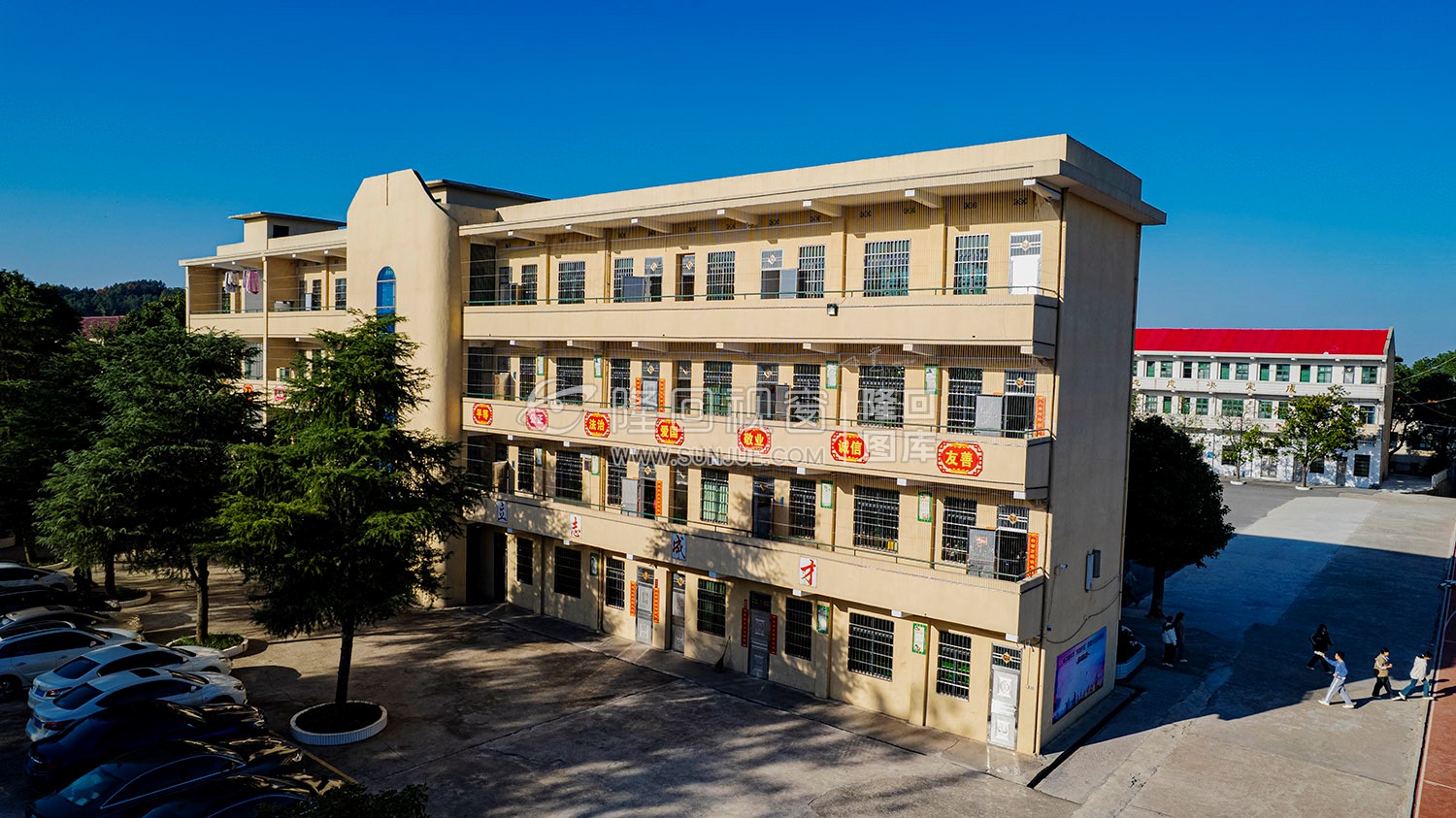 学校教学楼-三阁司中学