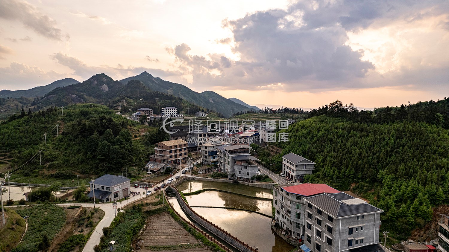草原村-隆回草原学校2024年六一文艺汇演，美在草原 ·爱满瑶乡