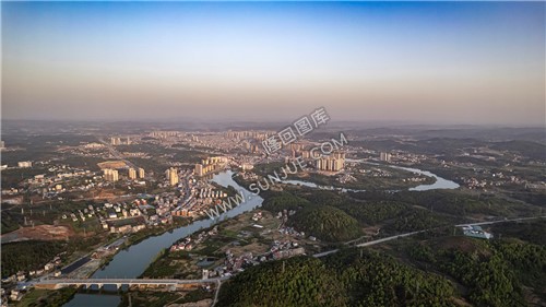 白沙湾大桥看隆回县城全景-隆回白沙湾大桥