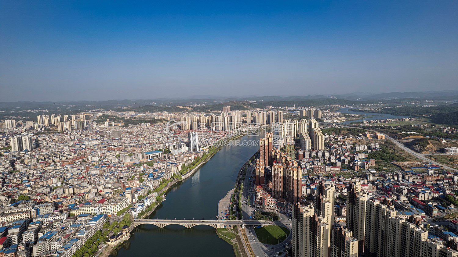 从西往东看隆回县城-隆回大桥