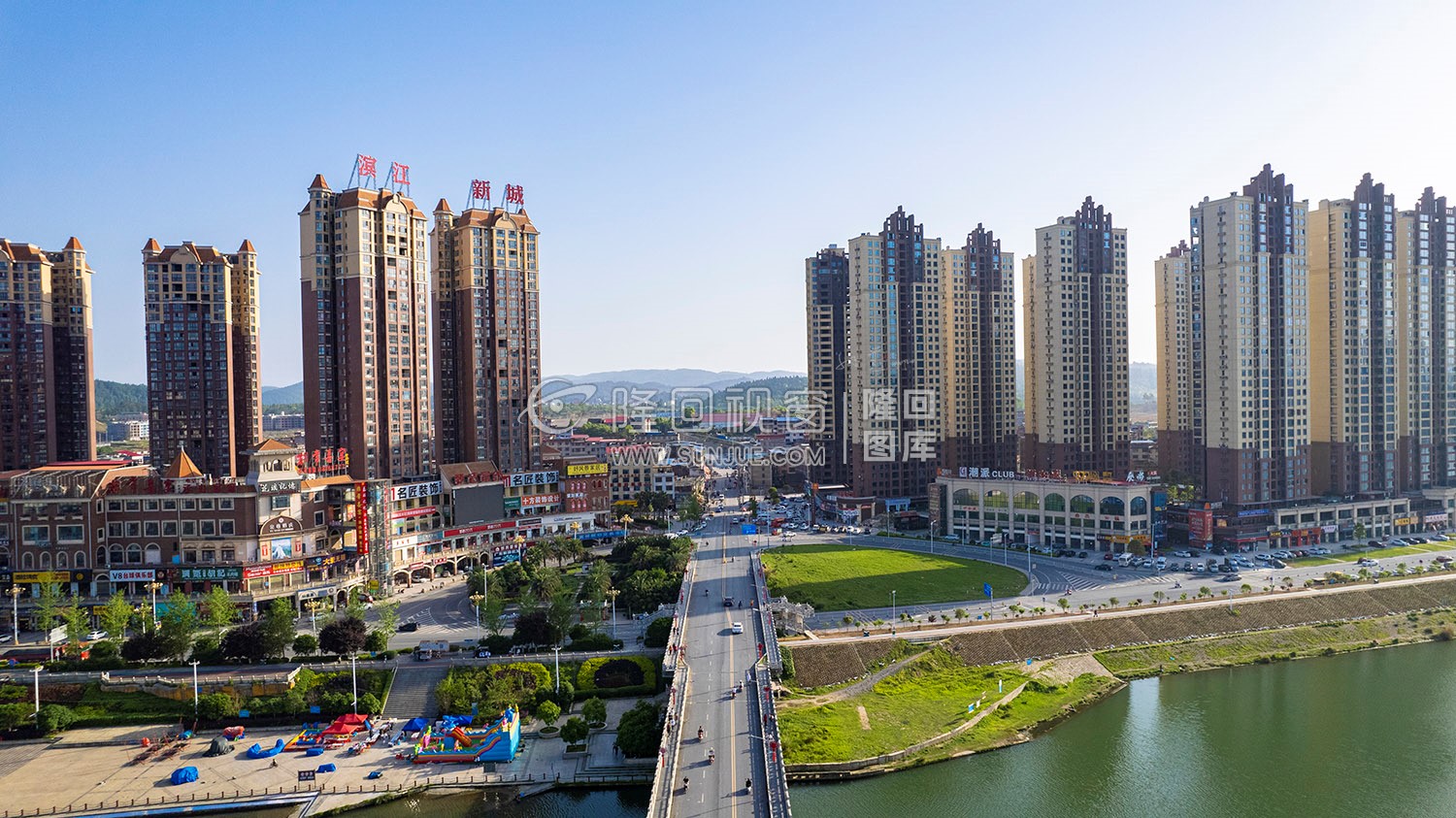 隆回大桥-巴黎新城桥头