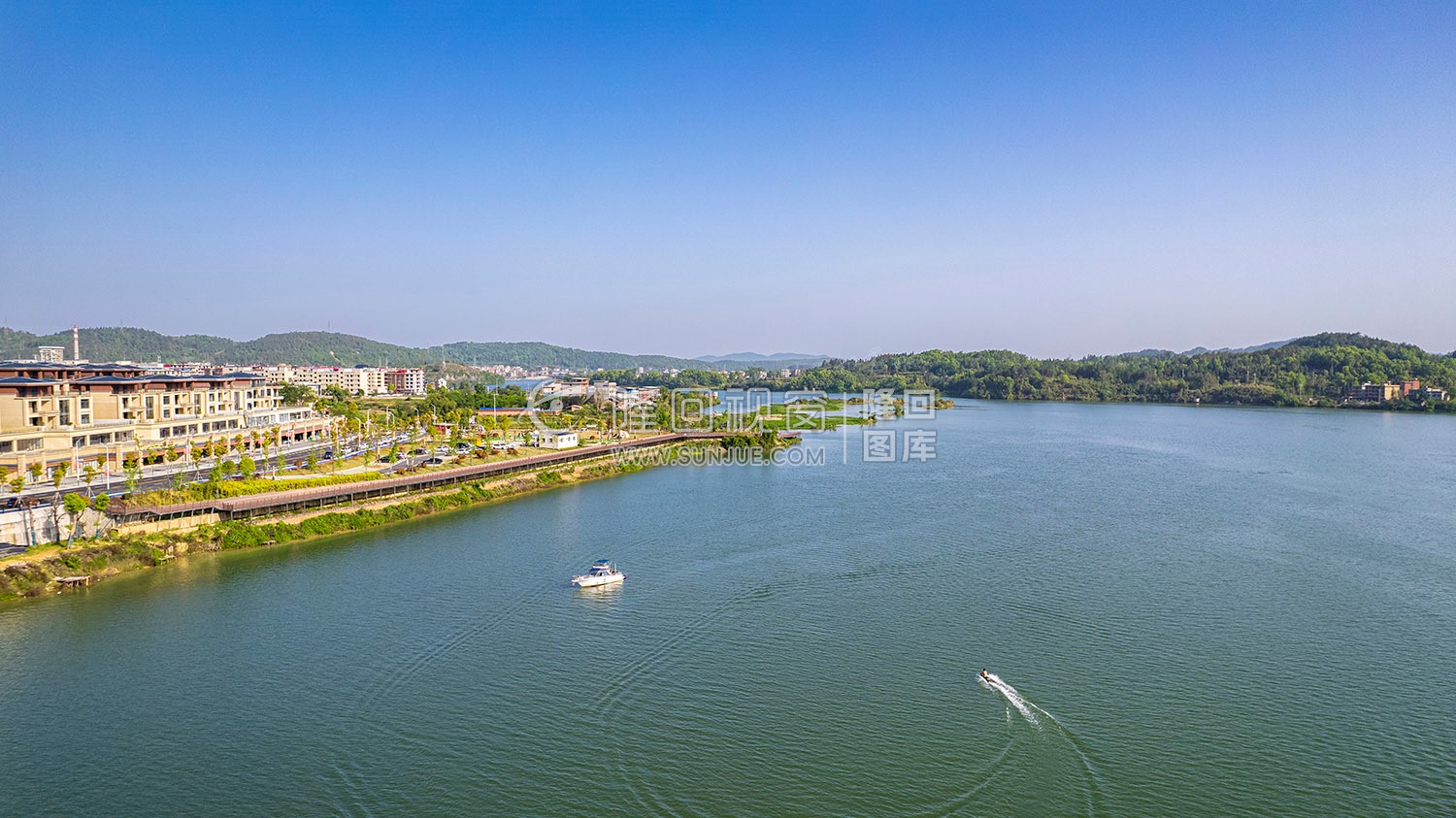 隆回阅江府前河面