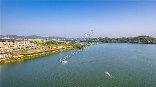 隆回阅江府前河面