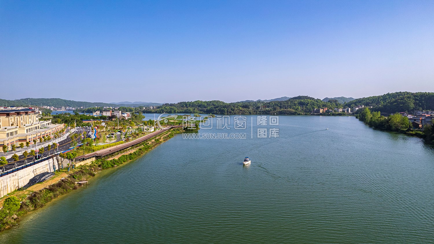 隆回阅江府前河面