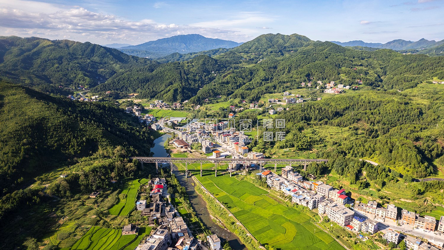 水库水槽-延伸到新邵与邵阳县境内-隆回六都寨水库-魏源湖