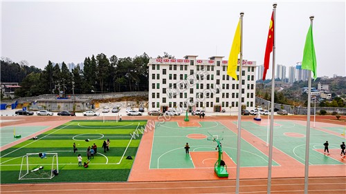 操场与教师宿舍楼-五里中学