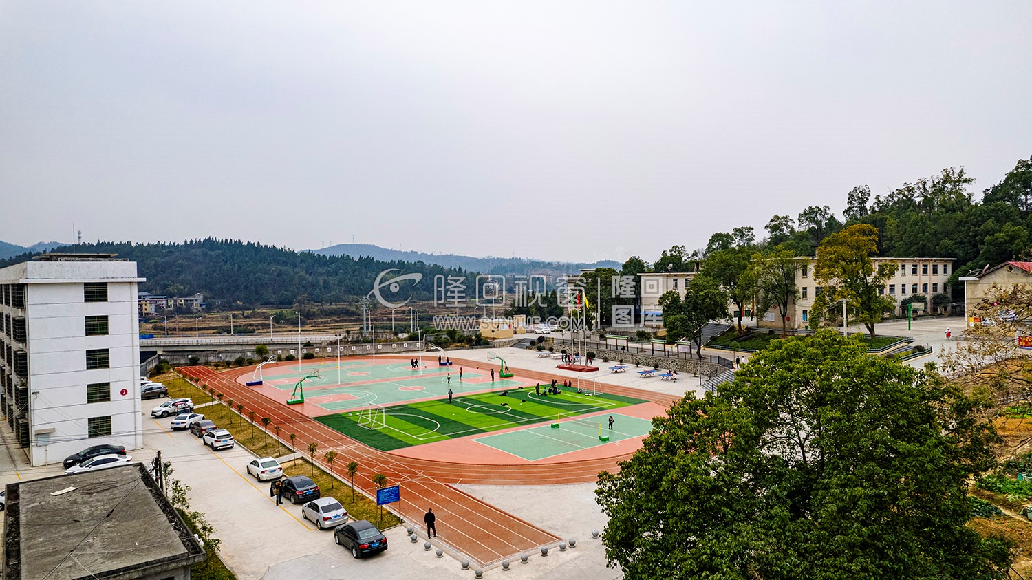 学校操场-五里中学