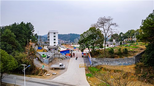 学校大门-五里中学