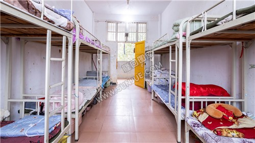 学生寝室-五里中学