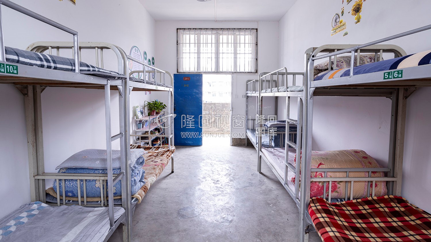 学生寝室-长铺中学