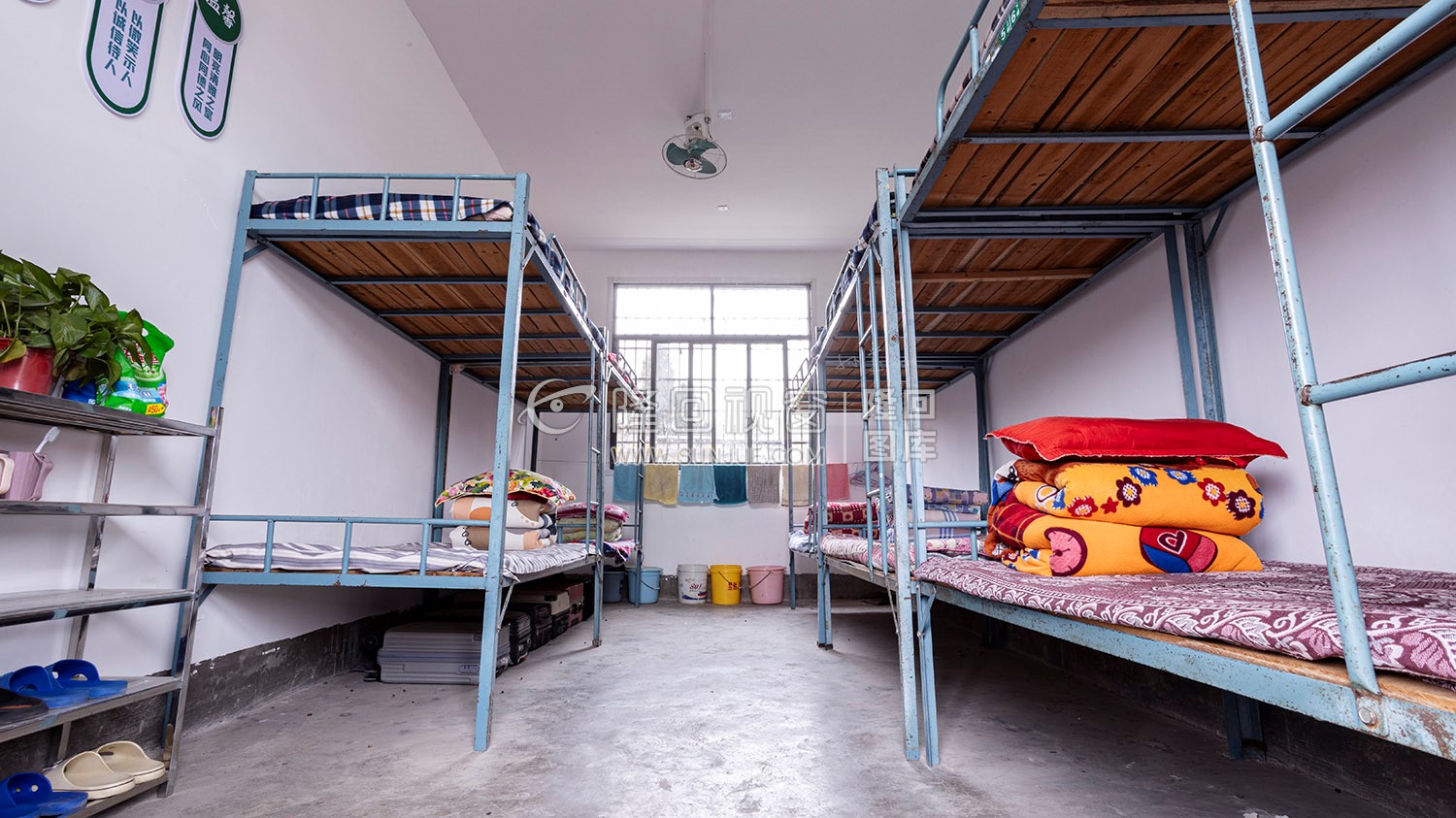 学生寝室-长铺中学