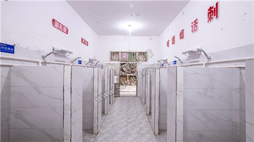 学生宿舍楼淋浴间-三阁司中学