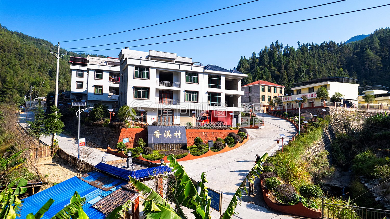 香溪村村口