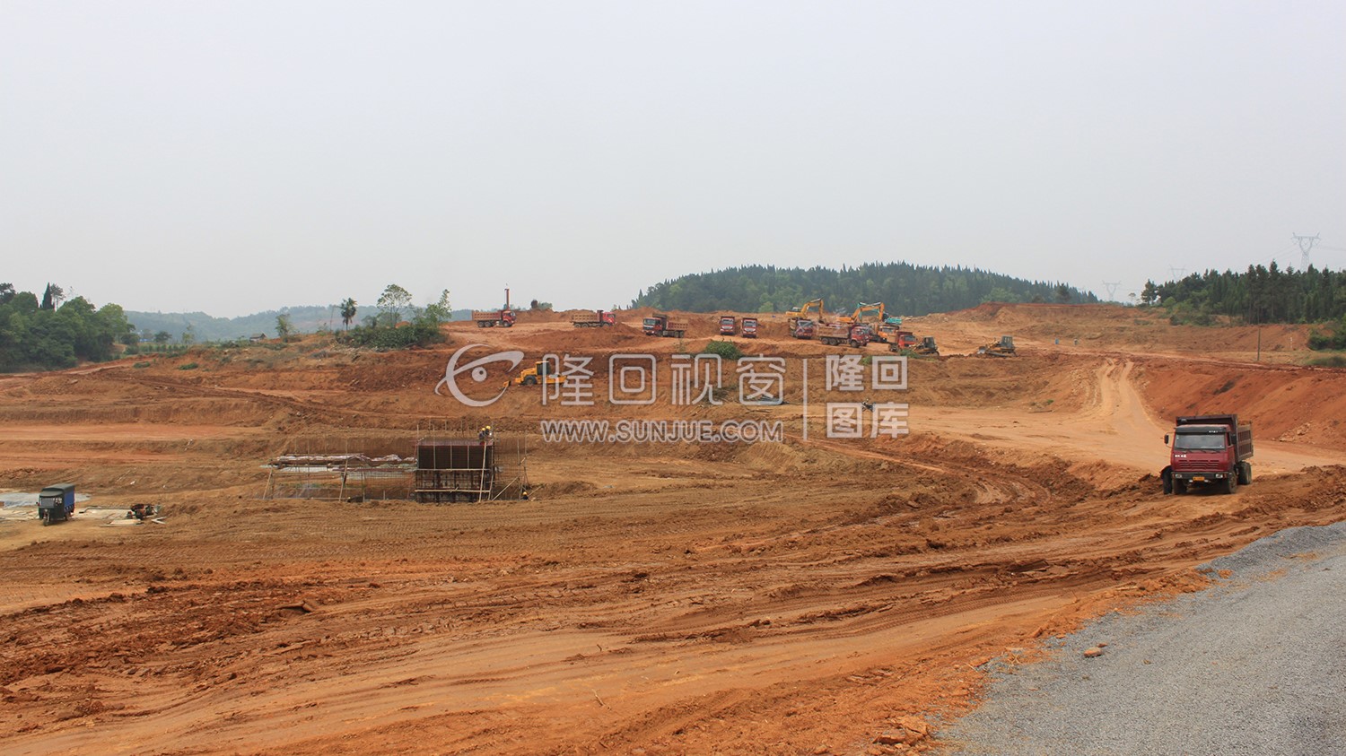 忙碌的施工现场