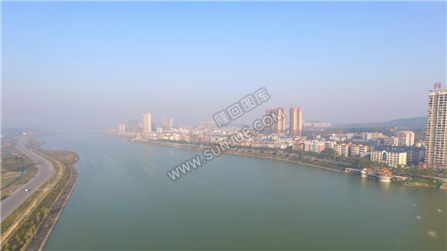 隆回县城赧水河两岸