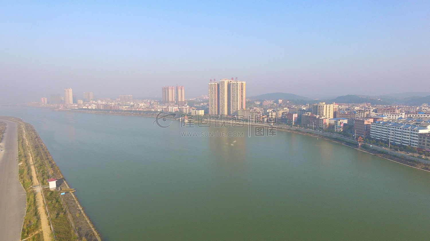 隆回县城赧水河两岸