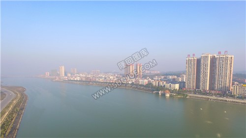 隆回县城赧水河两岸