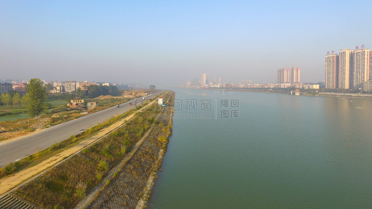 隆回县城赧水河两岸