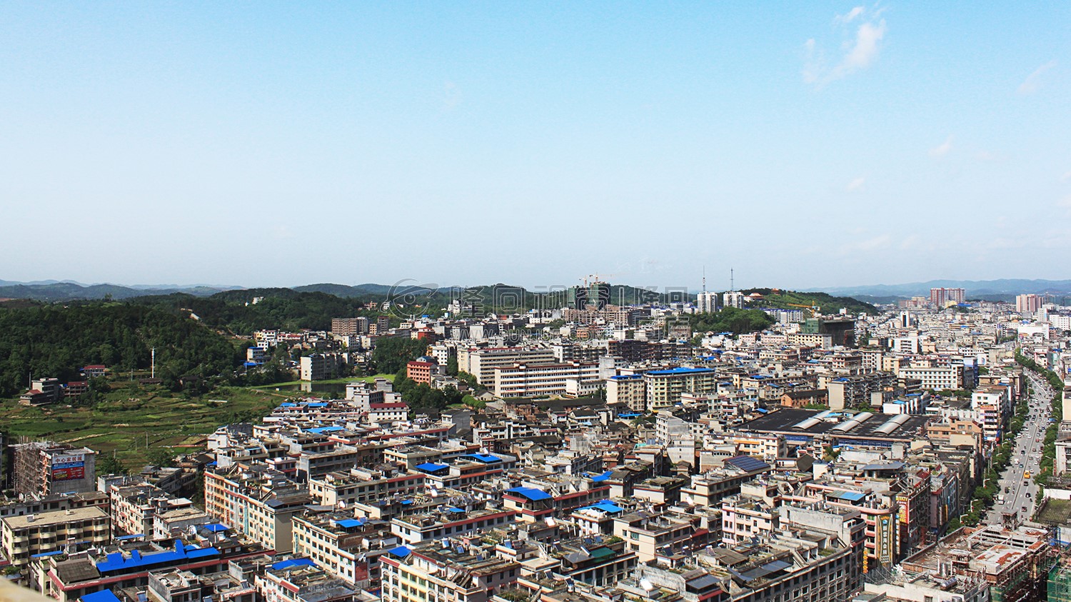 三农市场区域-隆回县城-赧水河岸两边