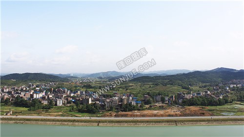 隆回县城-赧水河岸两边