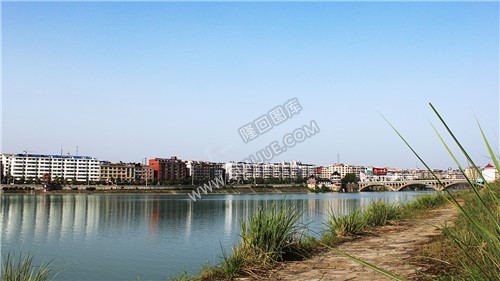 隆回县城-赧水河岸两边