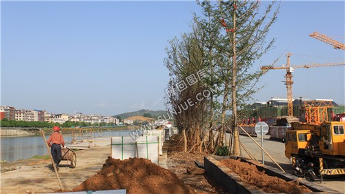 隆回县城-赧水河岸两边