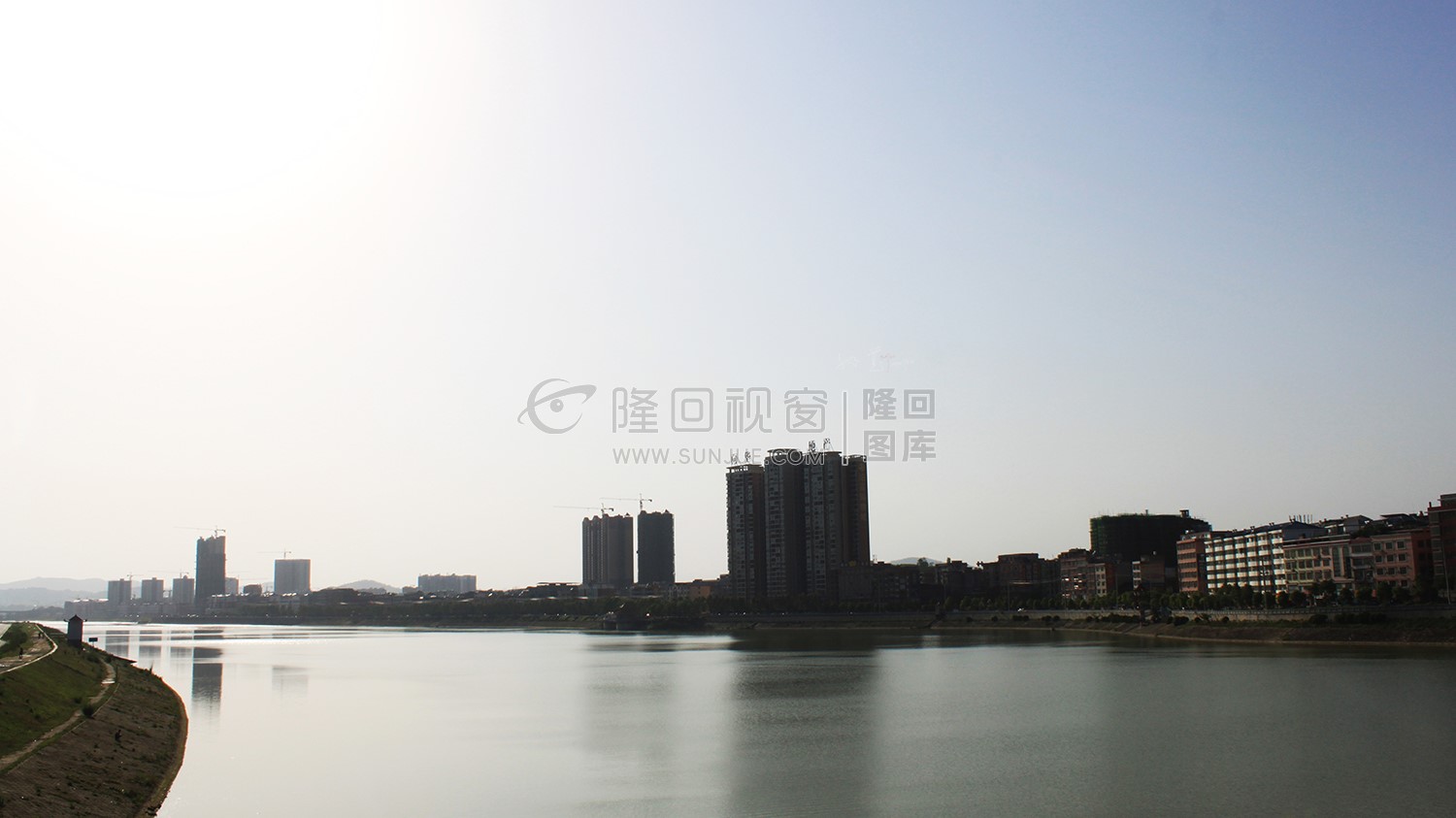 隆回县城-赧水河岸两边