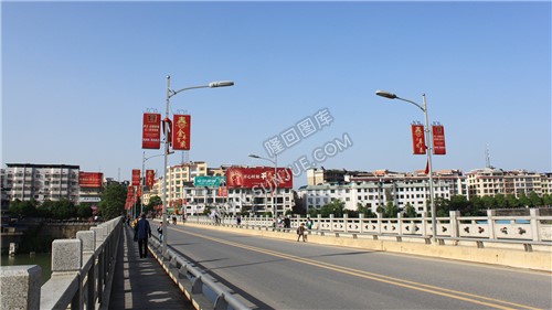 隆回县城-赧水河岸两边