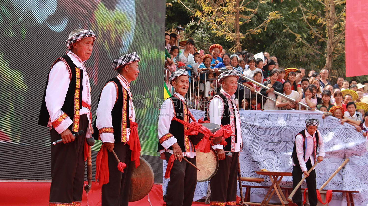 虎形山瑶族乡60周年庆