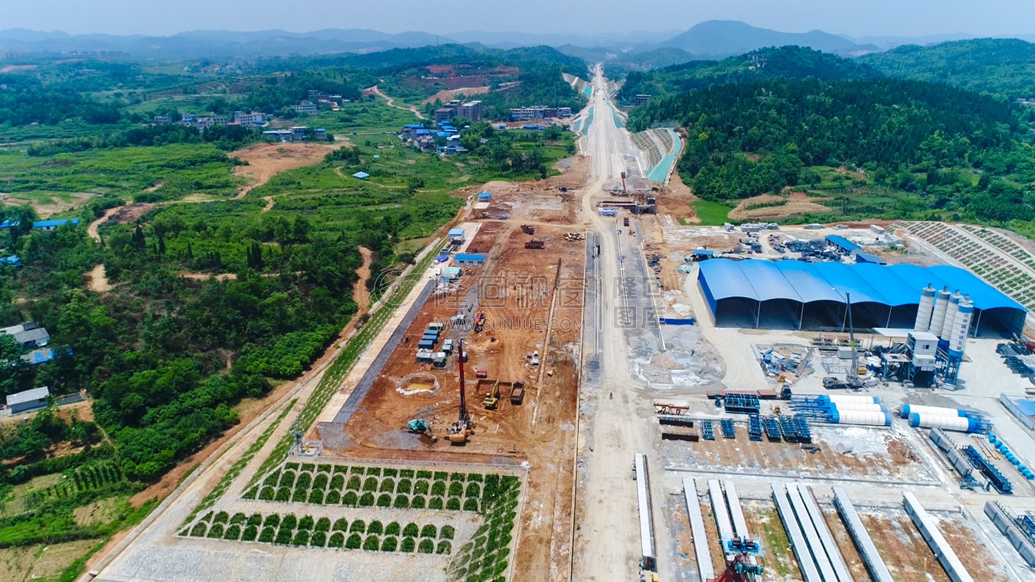 隆回高铁站-建设中实拍