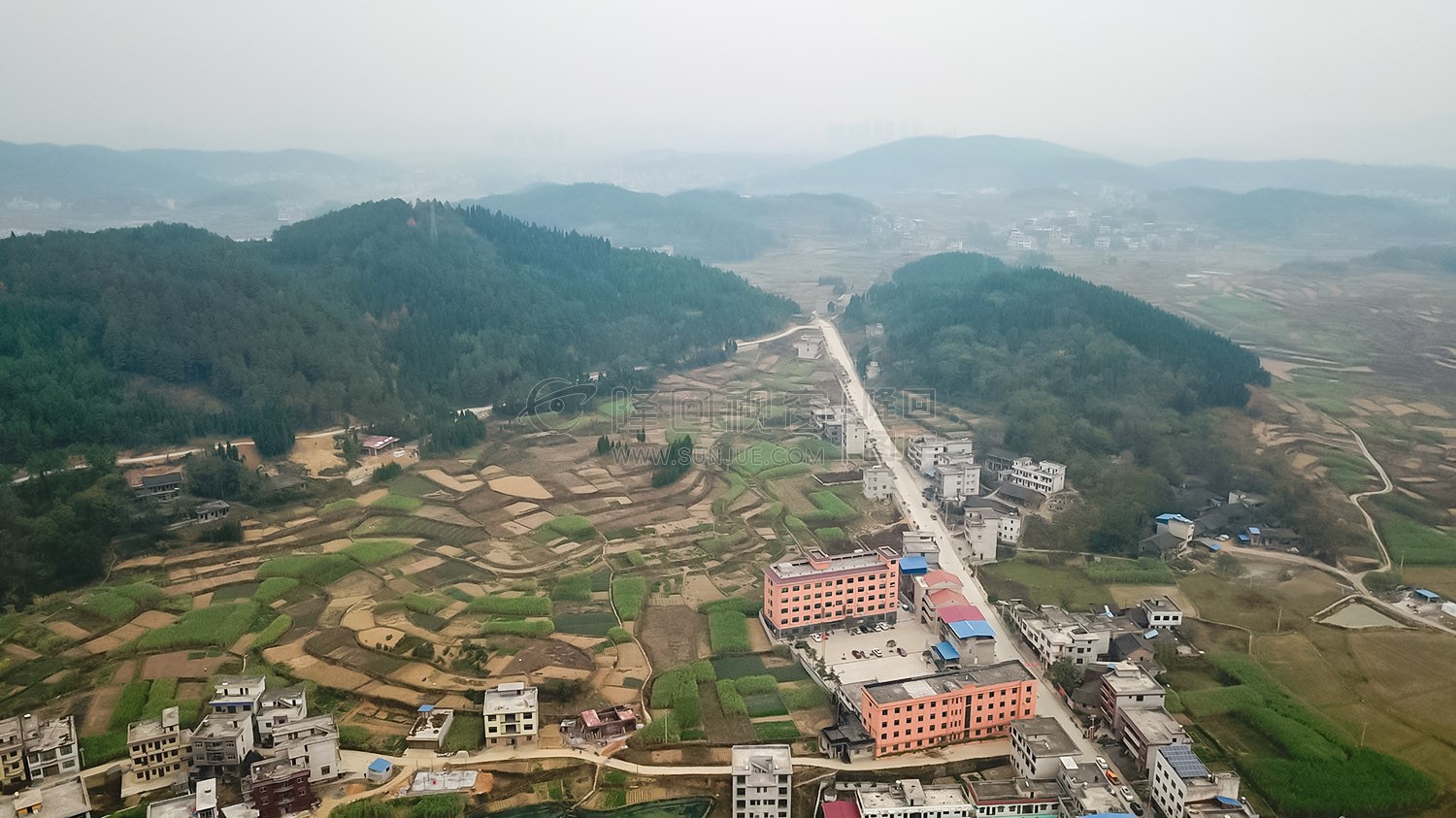 山界回族乡民族村