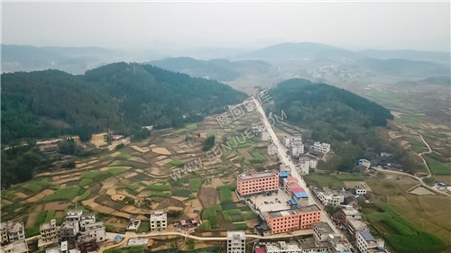 山界回族乡民族村