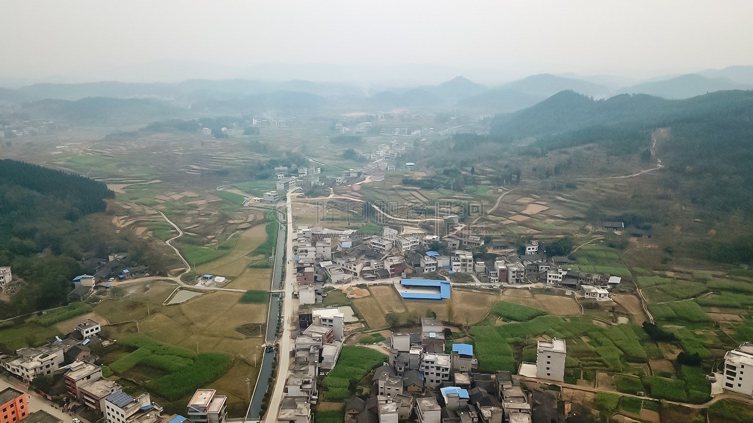 山界回族乡民族村