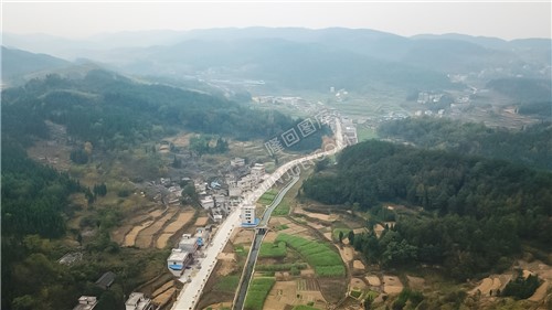 山界回族乡民族村