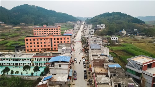 山界回族乡民族村