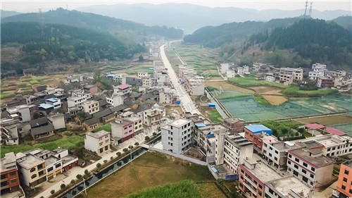 山界回族乡民族村