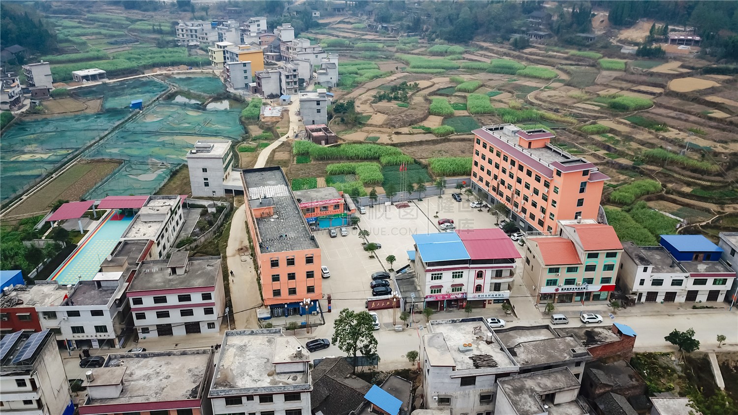 山界回族乡民族村