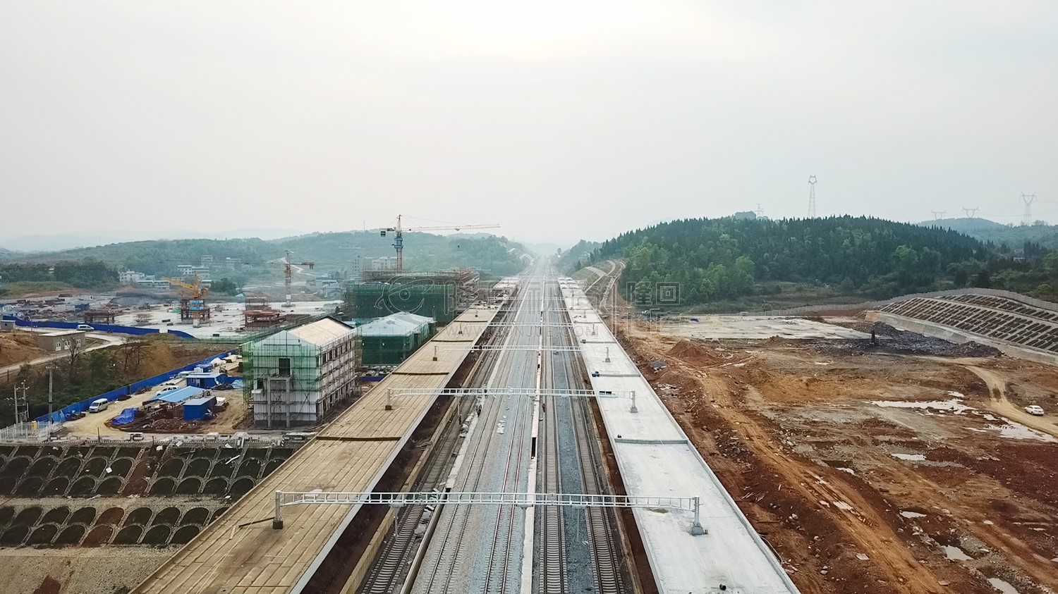 隆回高铁站-建设中实拍-主楼已经修建