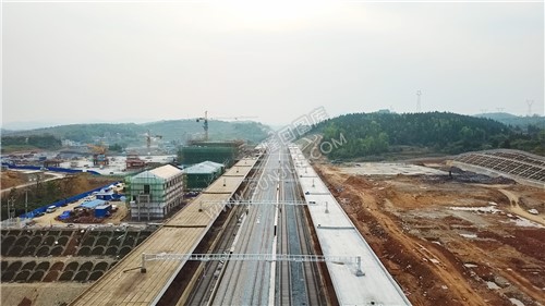 隆回高铁站-建设中实拍-主楼已经修建
