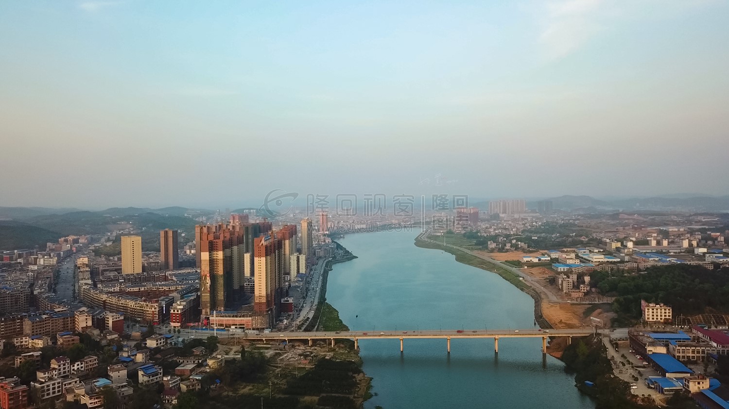 航拍隆回县城赧水河两岸