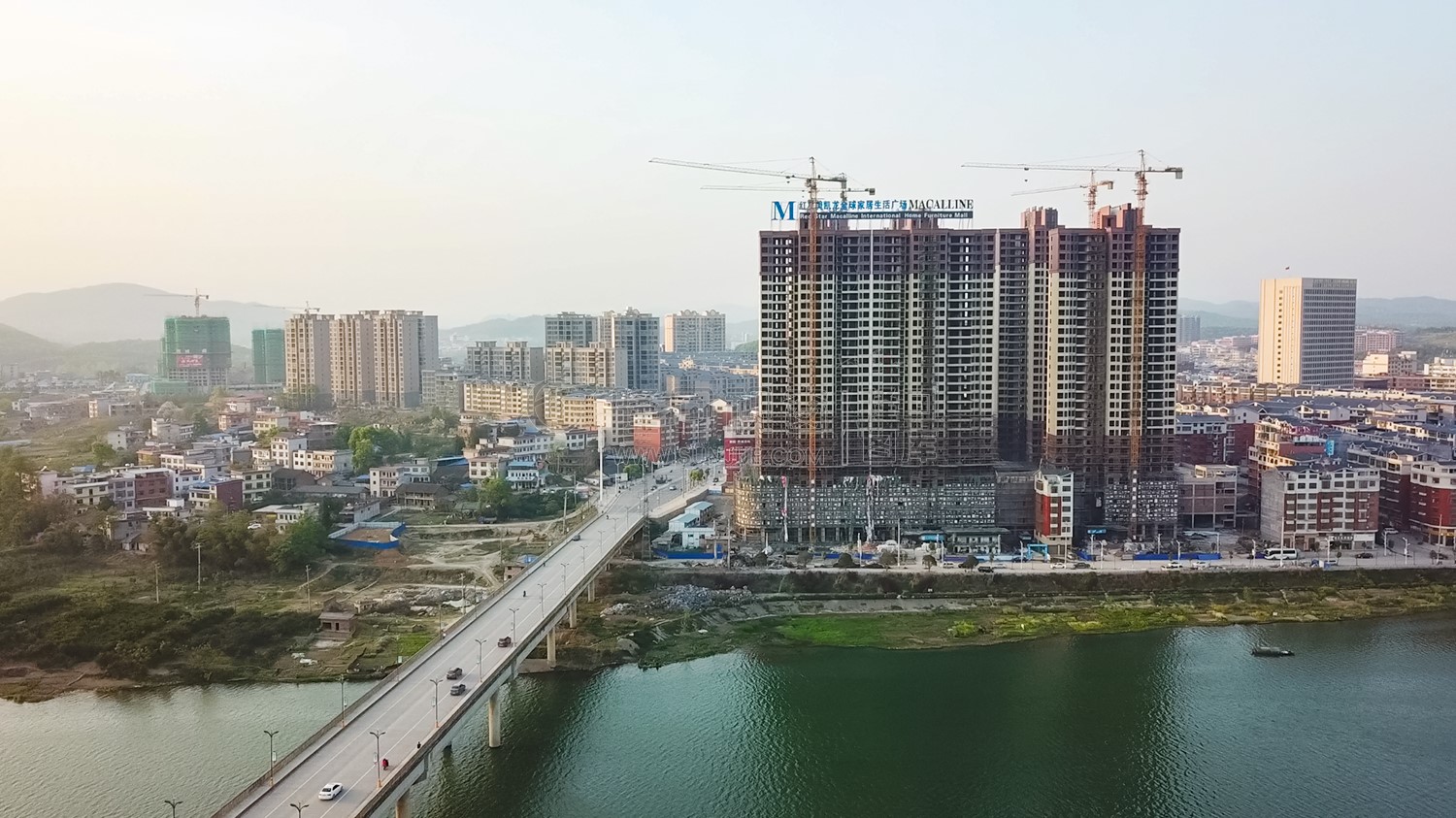 航拍隆回县城赧水河两岸