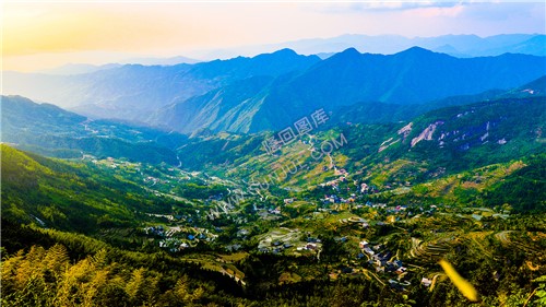 草原村看白水洞村