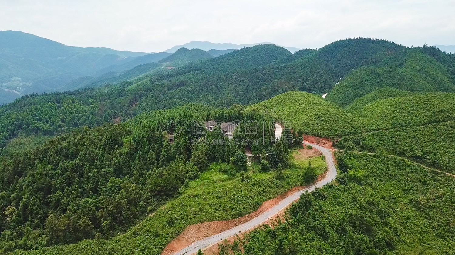 紫映山-藏于六都寨山林里的一块处女地！