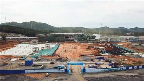 隆回高铁站-建设中实拍-候车大厅装修中