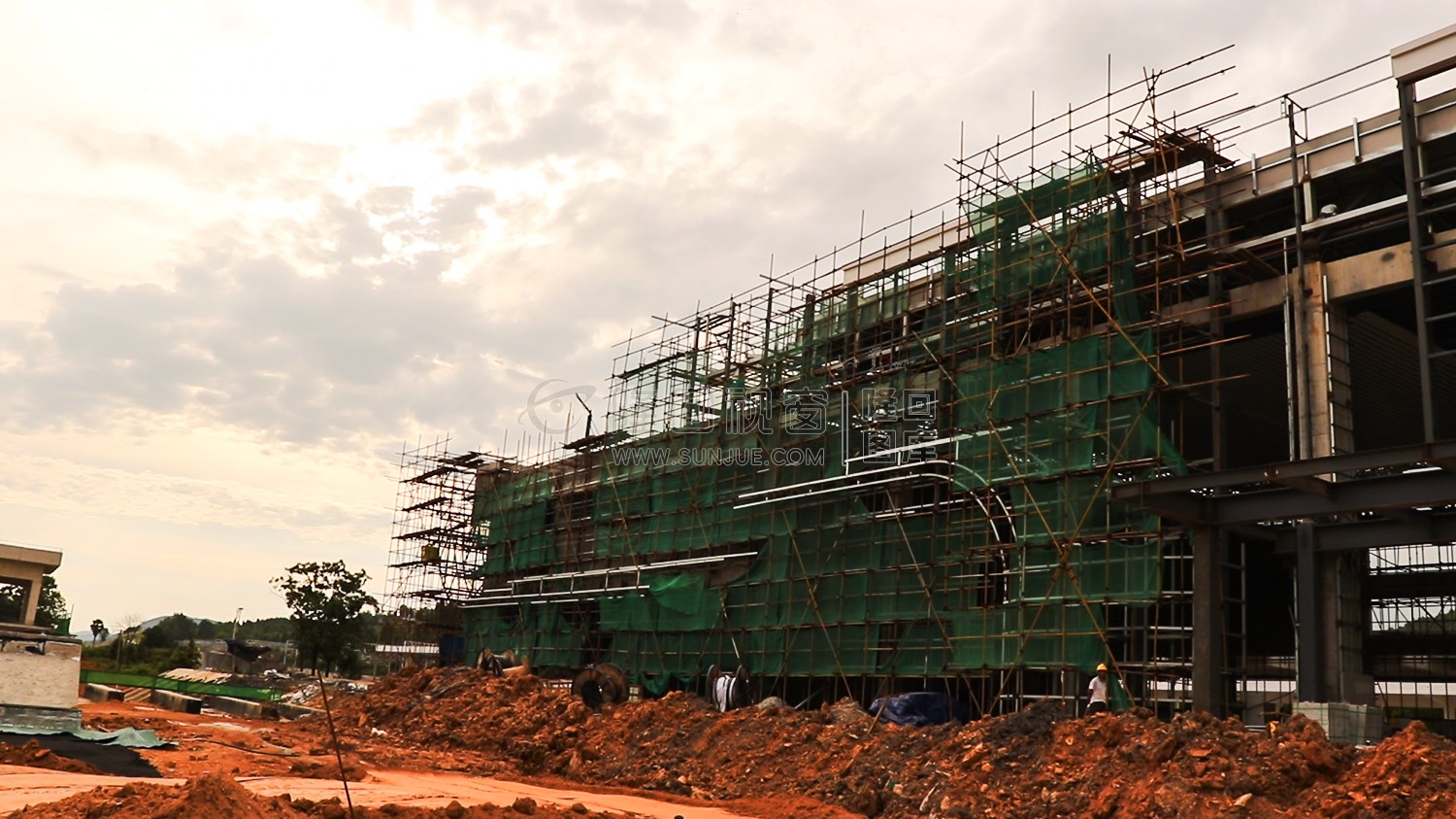 主体大楼-隆回高铁站-建设中实拍-候车大厅装修中