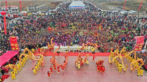 隆回高铁站开业并正式通车